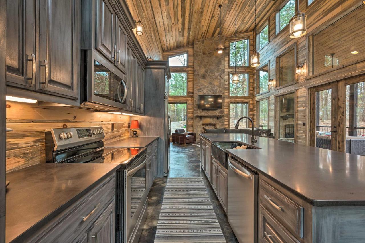 Luxury Cabin In The Woods With Hot Tub And Yard Games! โบรคเคนโบว์ ภายนอก รูปภาพ