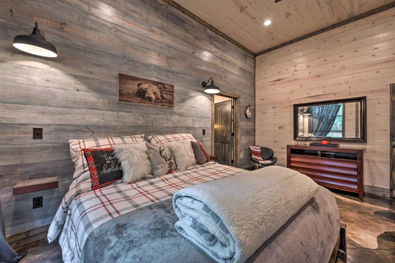 Luxury Cabin In The Woods With Hot Tub And Yard Games! โบรคเคนโบว์ ภายนอก รูปภาพ