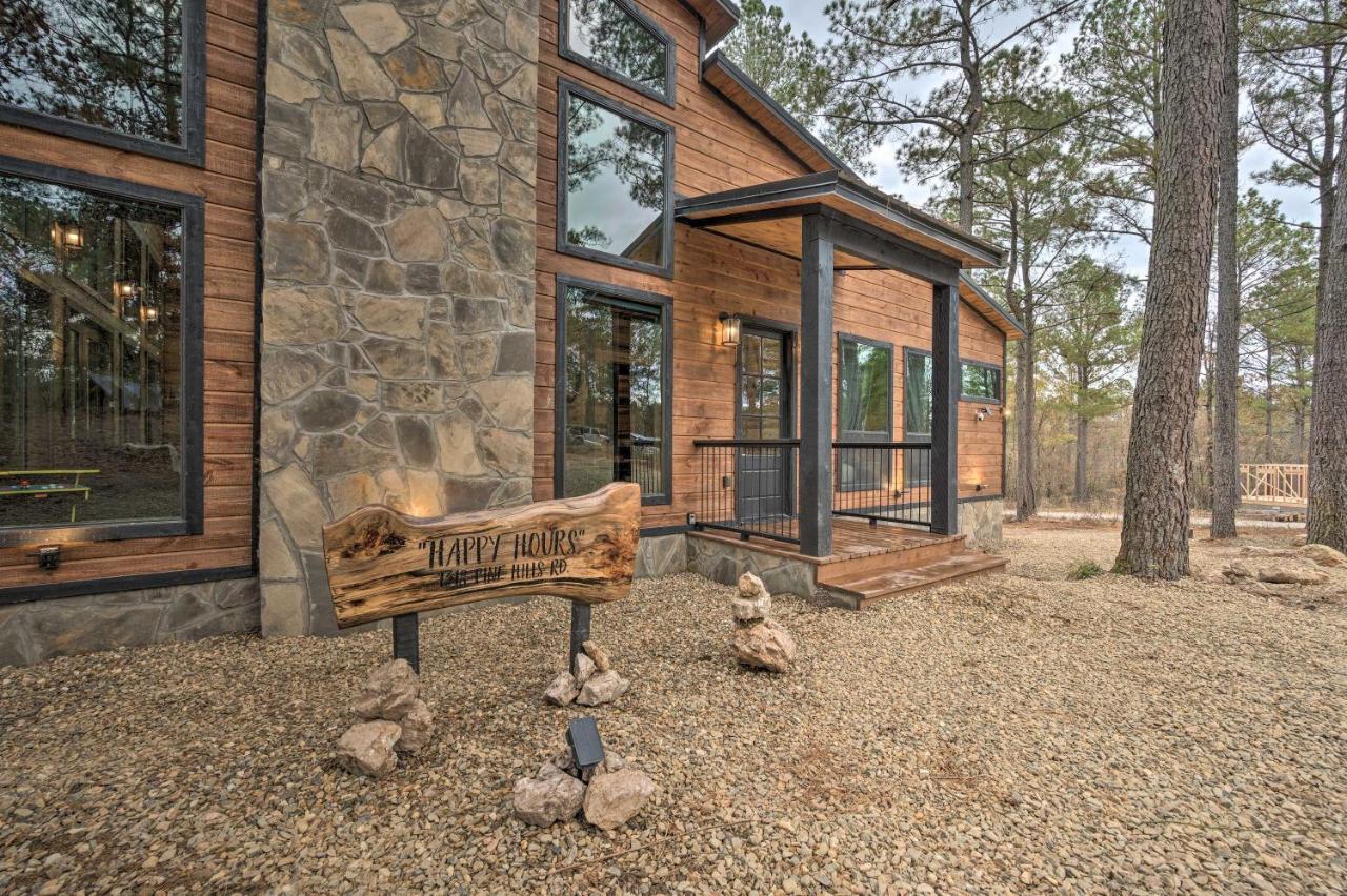 Luxury Cabin In The Woods With Hot Tub And Yard Games! โบรคเคนโบว์ ภายนอก รูปภาพ
