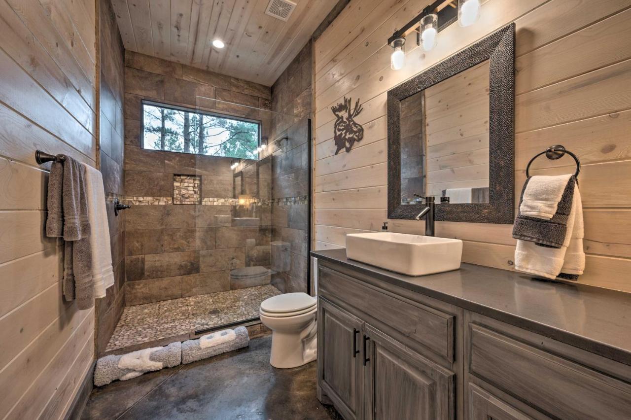 Luxury Cabin In The Woods With Hot Tub And Yard Games! โบรคเคนโบว์ ภายนอก รูปภาพ