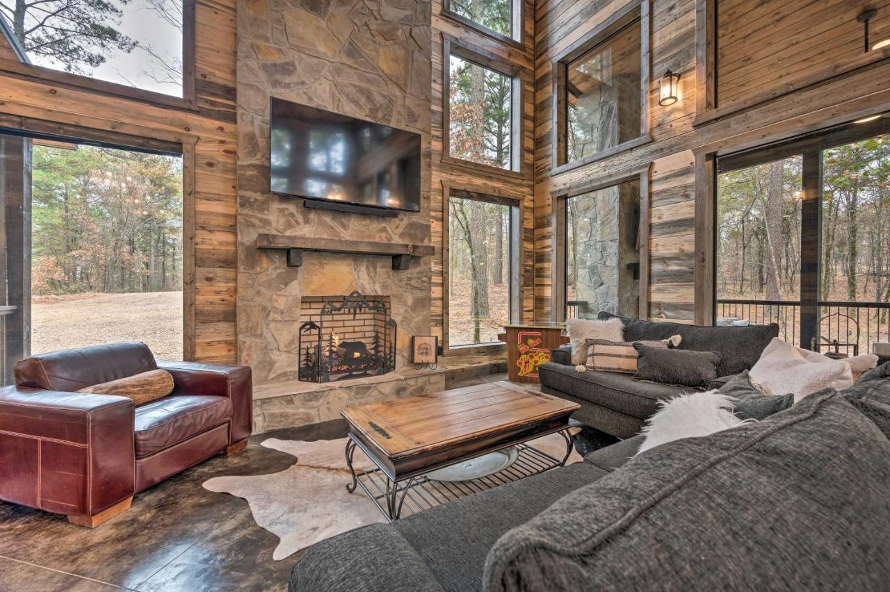 Luxury Cabin In The Woods With Hot Tub And Yard Games! โบรคเคนโบว์ ภายนอก รูปภาพ
