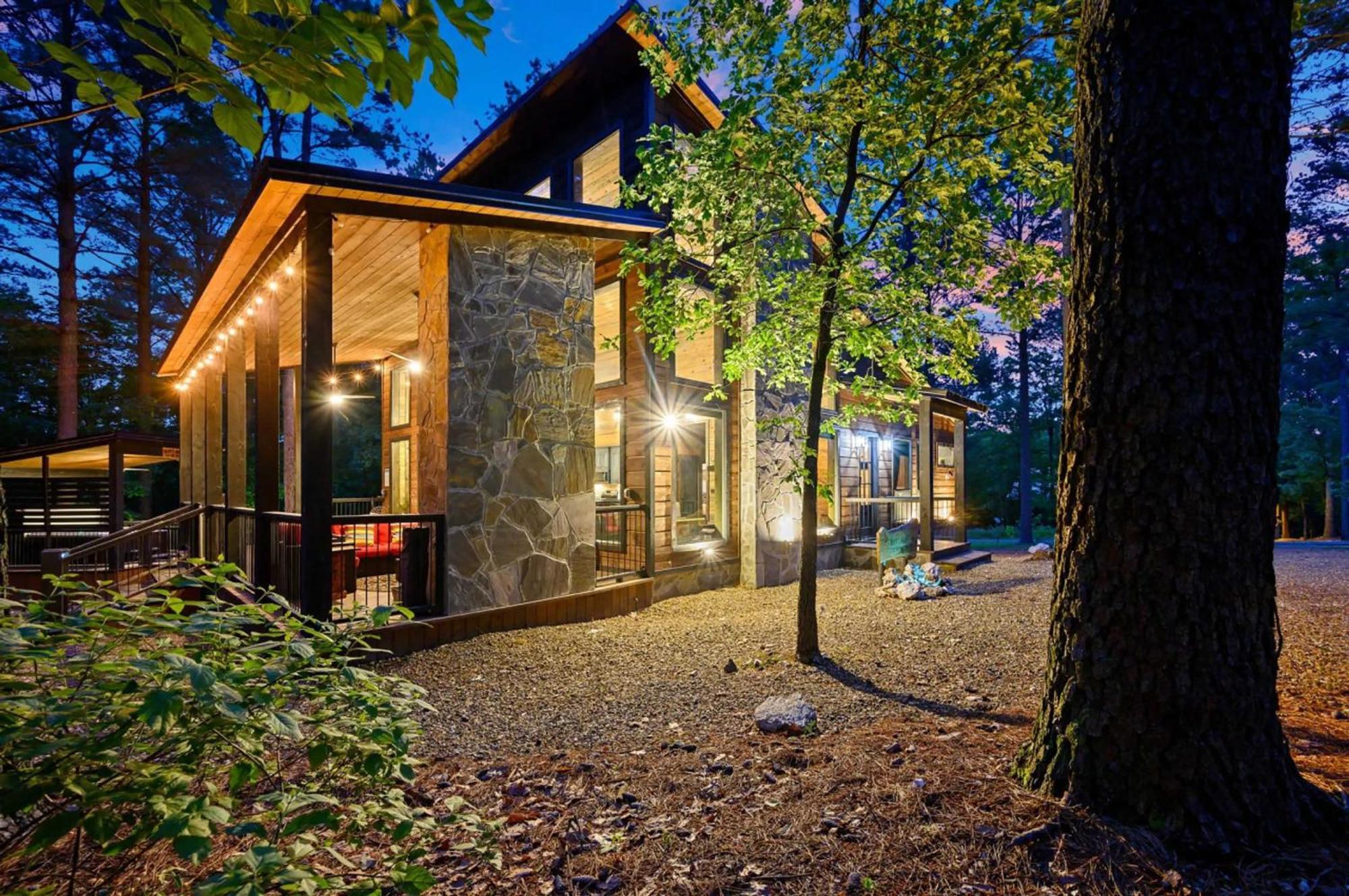 Luxury Cabin In The Woods With Hot Tub And Yard Games! โบรคเคนโบว์ ภายนอก รูปภาพ