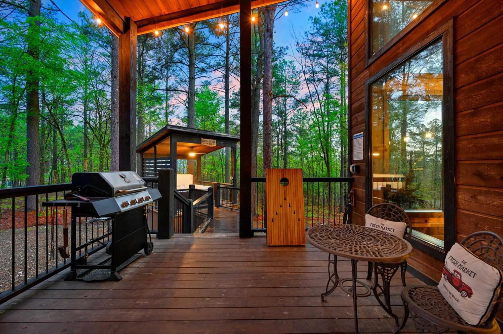 Luxury Cabin In The Woods With Hot Tub And Yard Games! โบรคเคนโบว์ ภายนอก รูปภาพ